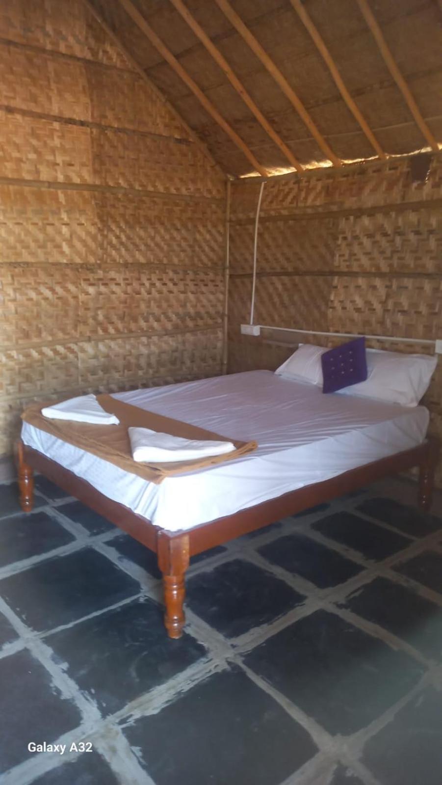 Hampi Natures Cottage