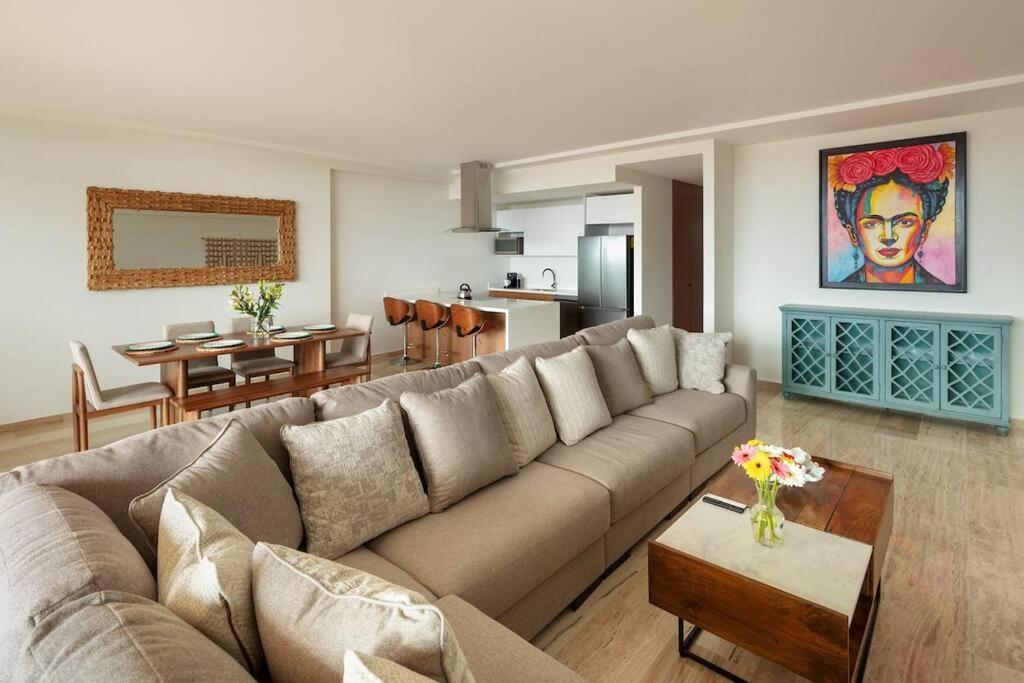 Luxurious Ocean View Apartment