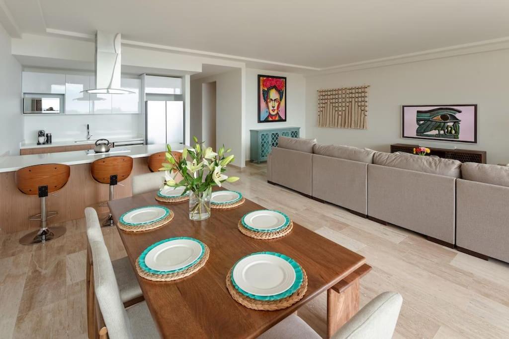 Luxurious Ocean View Apartment