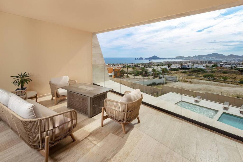 Luxurious Ocean View Apartment