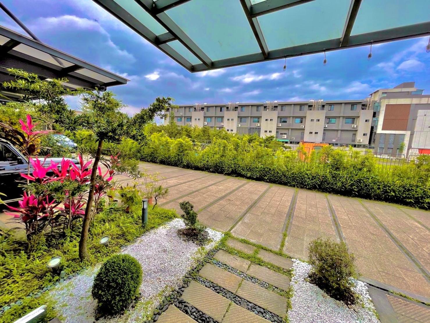 Luodong warm house view 3