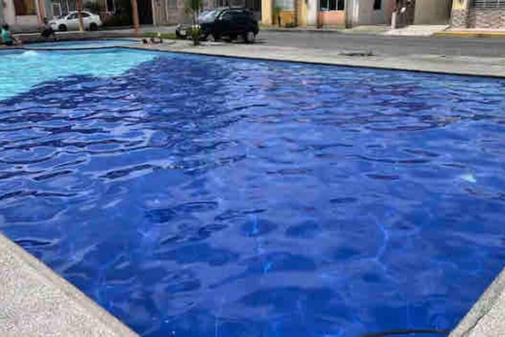 departamento con piscina y áreas sociales