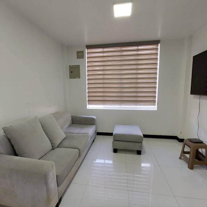 departamento con piscina y áreas sociales