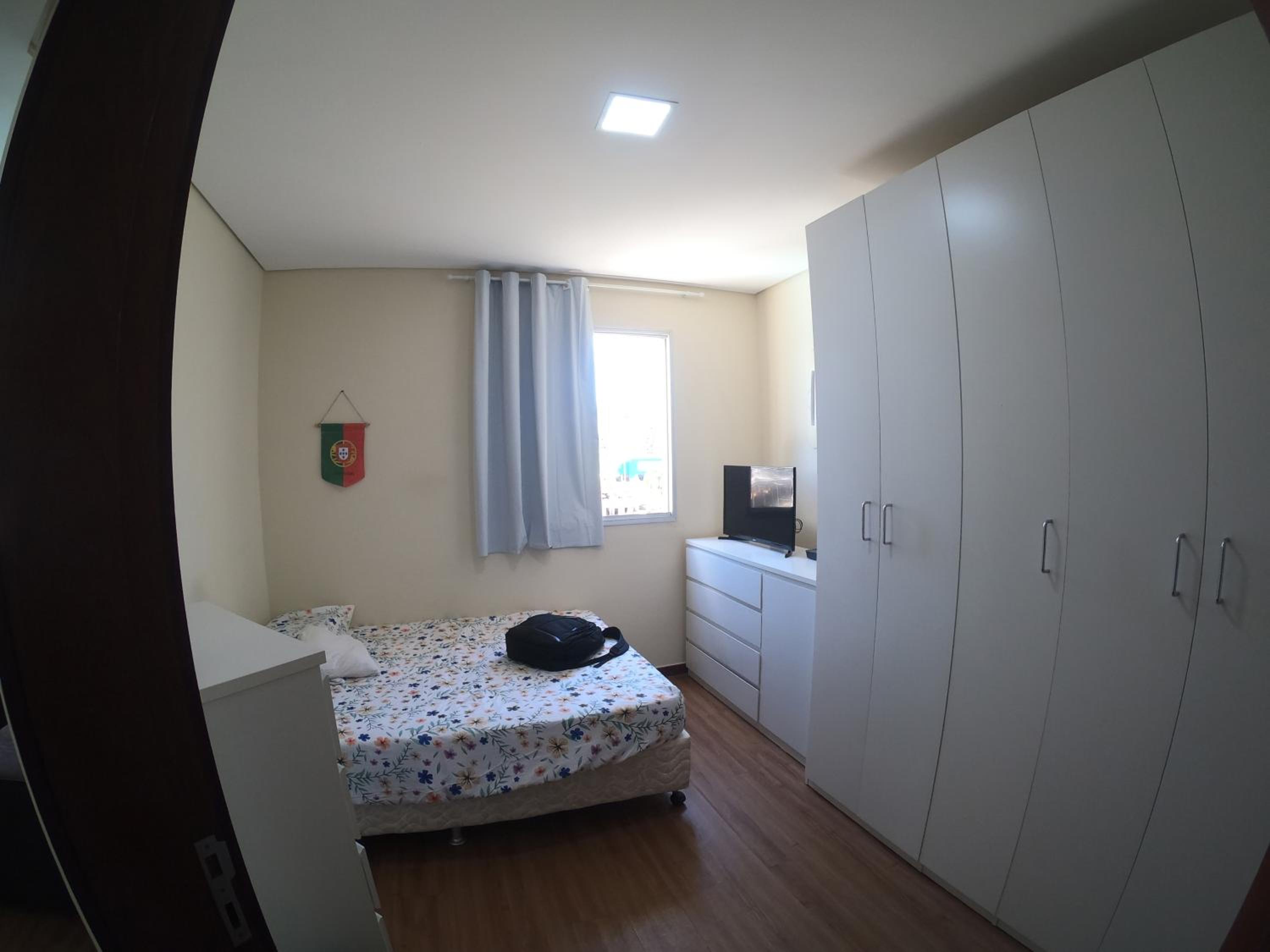 Apt 1/4 sala ótima localização!