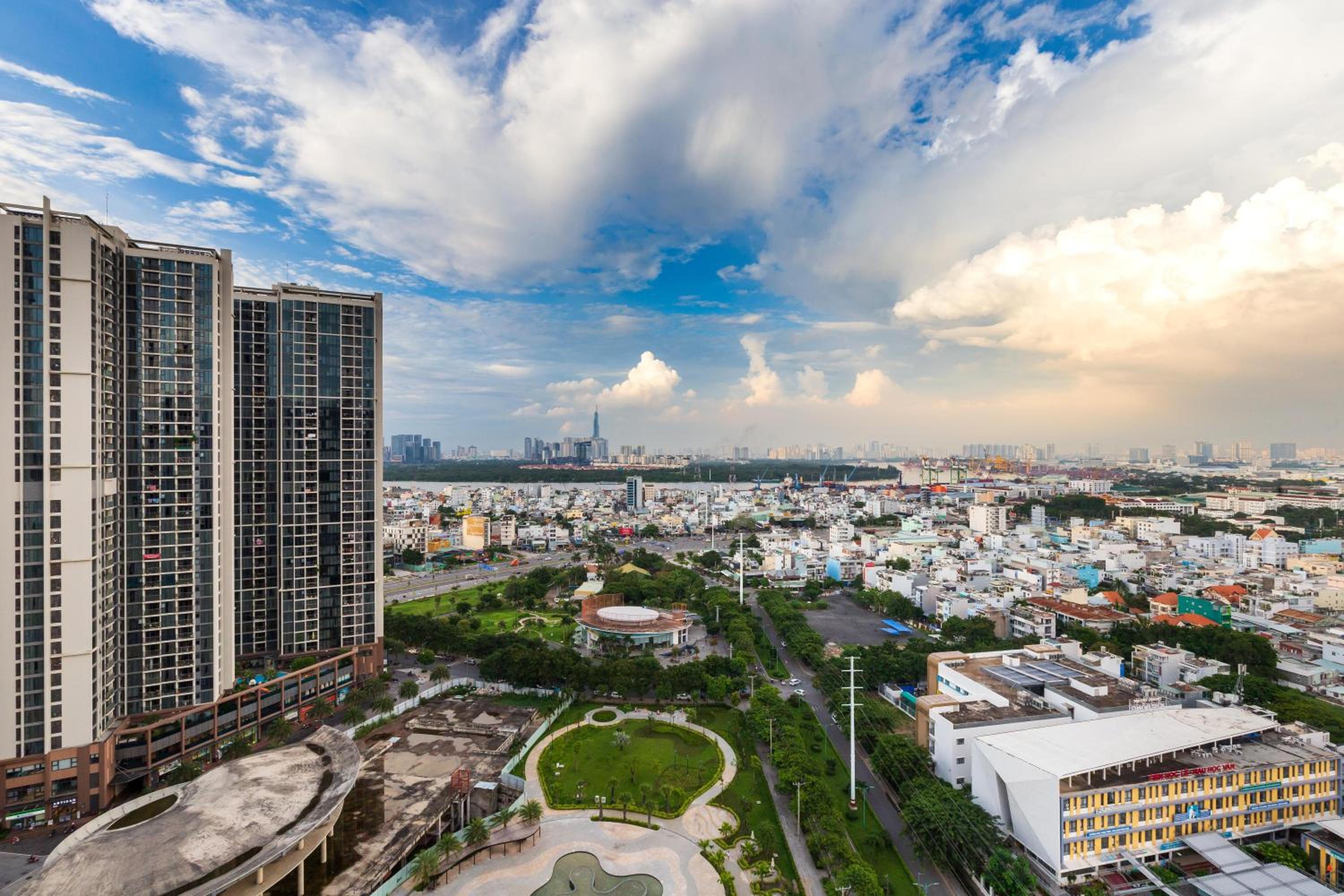 Eco Green SaiGon Apt - Amazing view - Free Pool & Gym