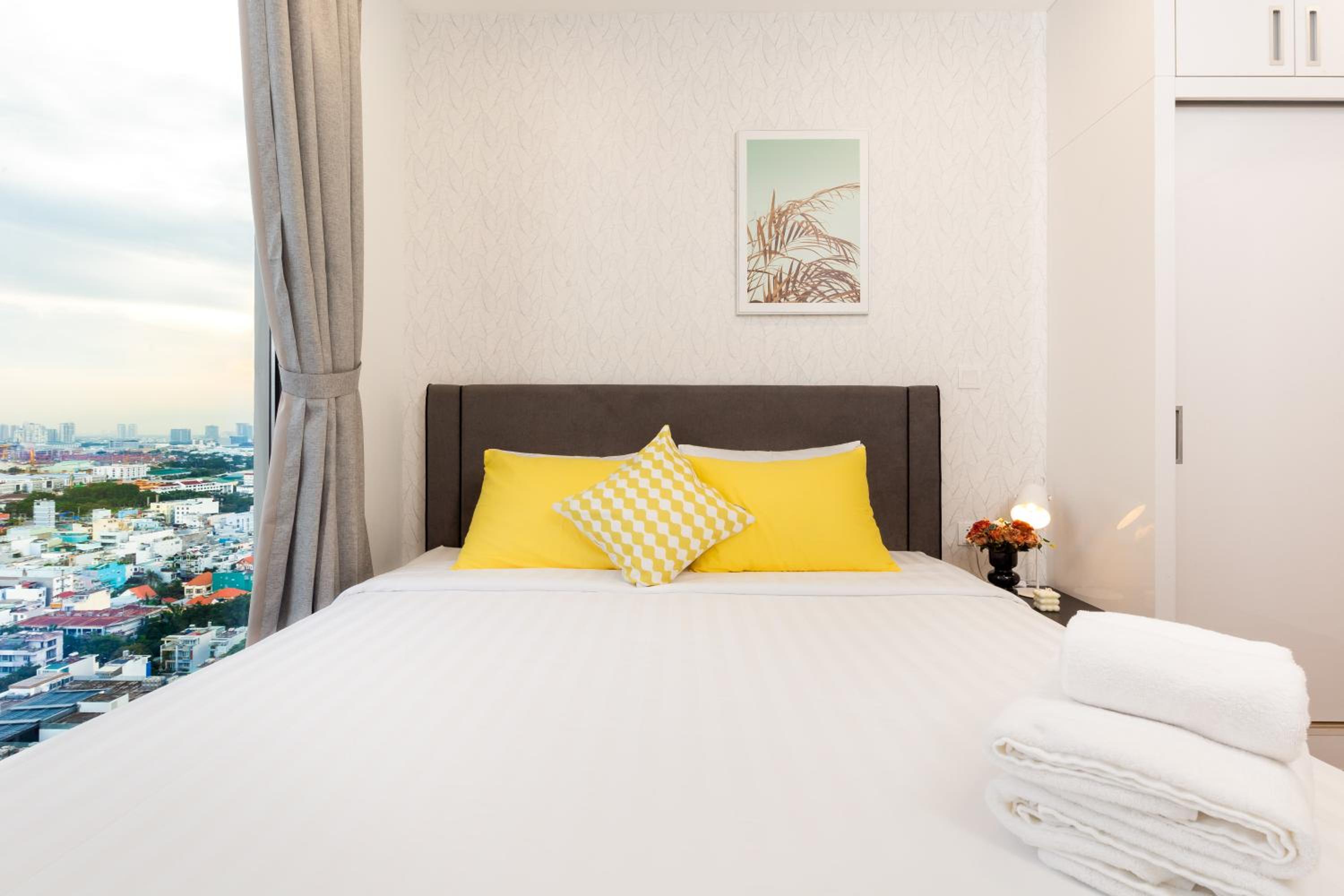 Eco Green SaiGon Apt - Amazing view - Free Pool & Gym