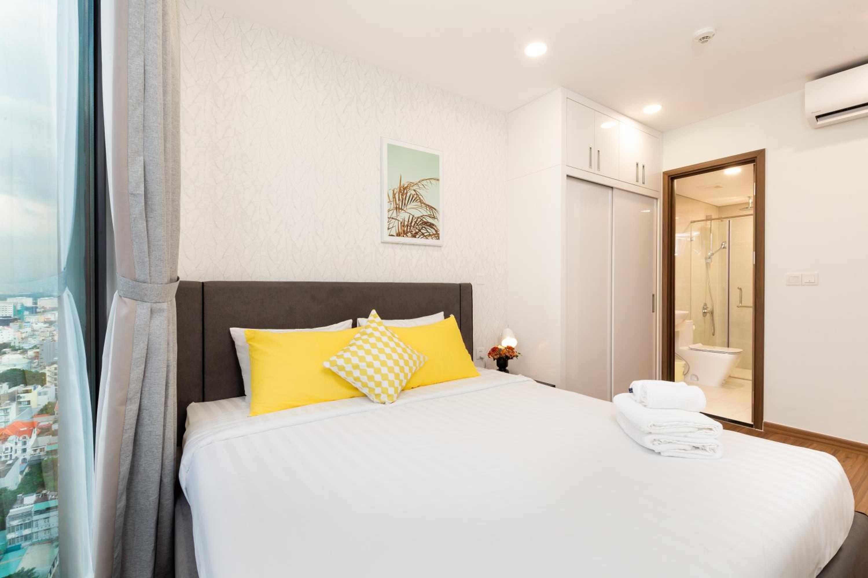 Eco Green SaiGon Apt - Amazing view - Free Pool & Gym