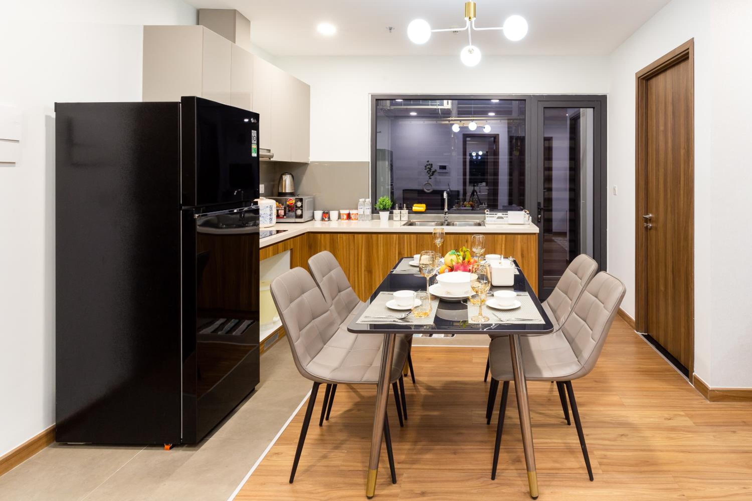 Eco Green SaiGon Apt - Amazing view - Free Pool & Gym