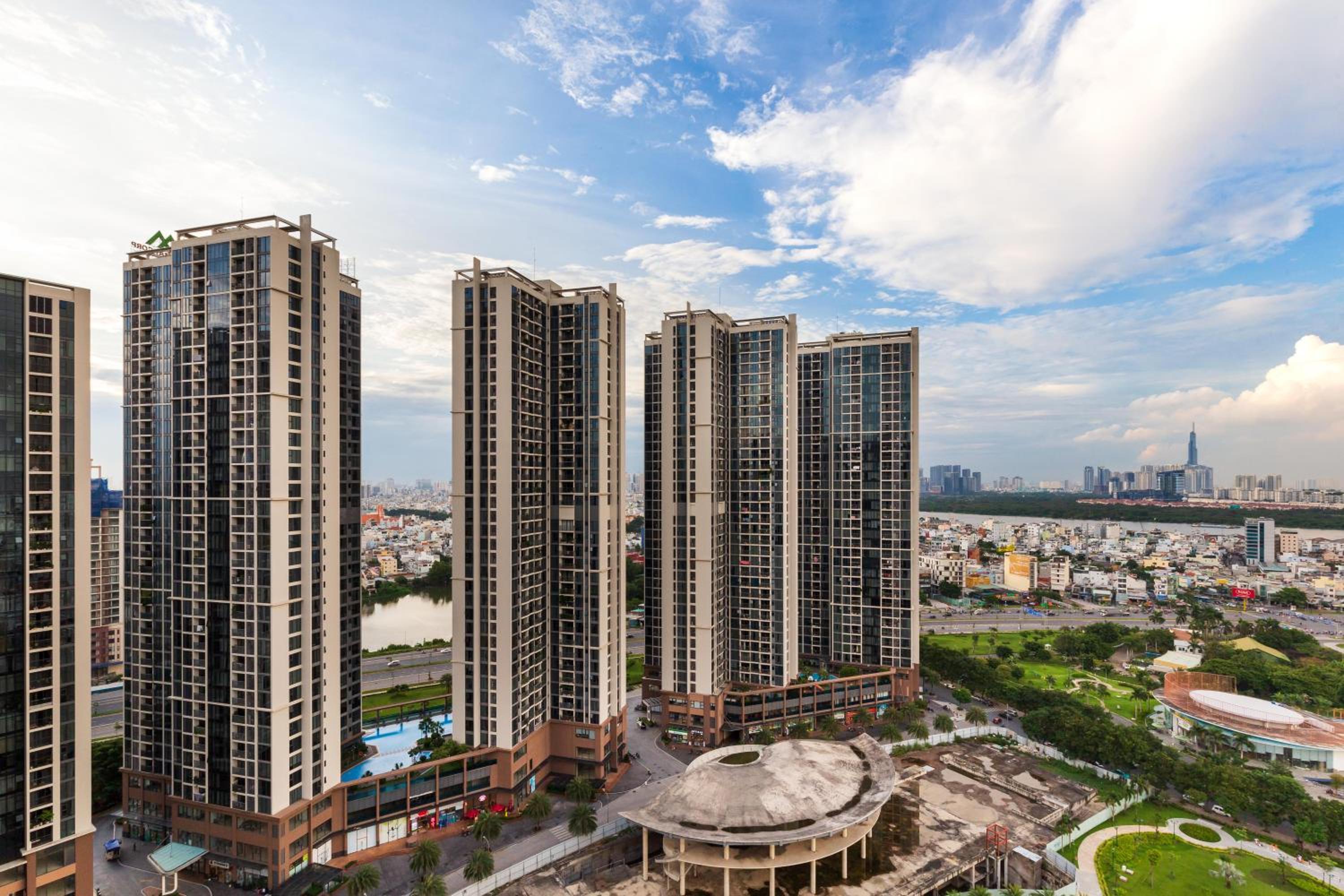 Eco Green SaiGon Apt - Amazing view - Free Pool & Gym