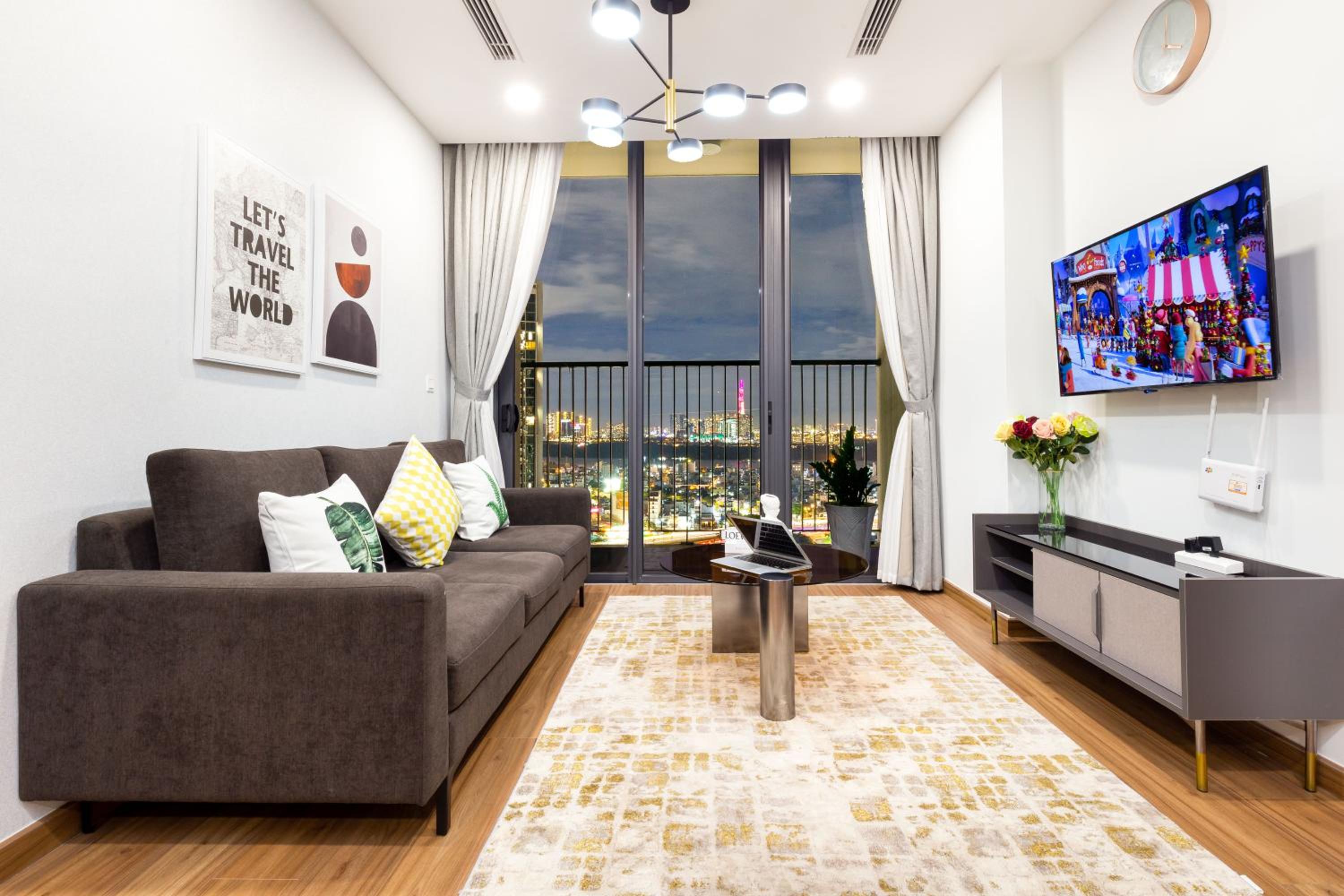 Eco Green SaiGon Apt - Amazing view - Free Pool & Gym