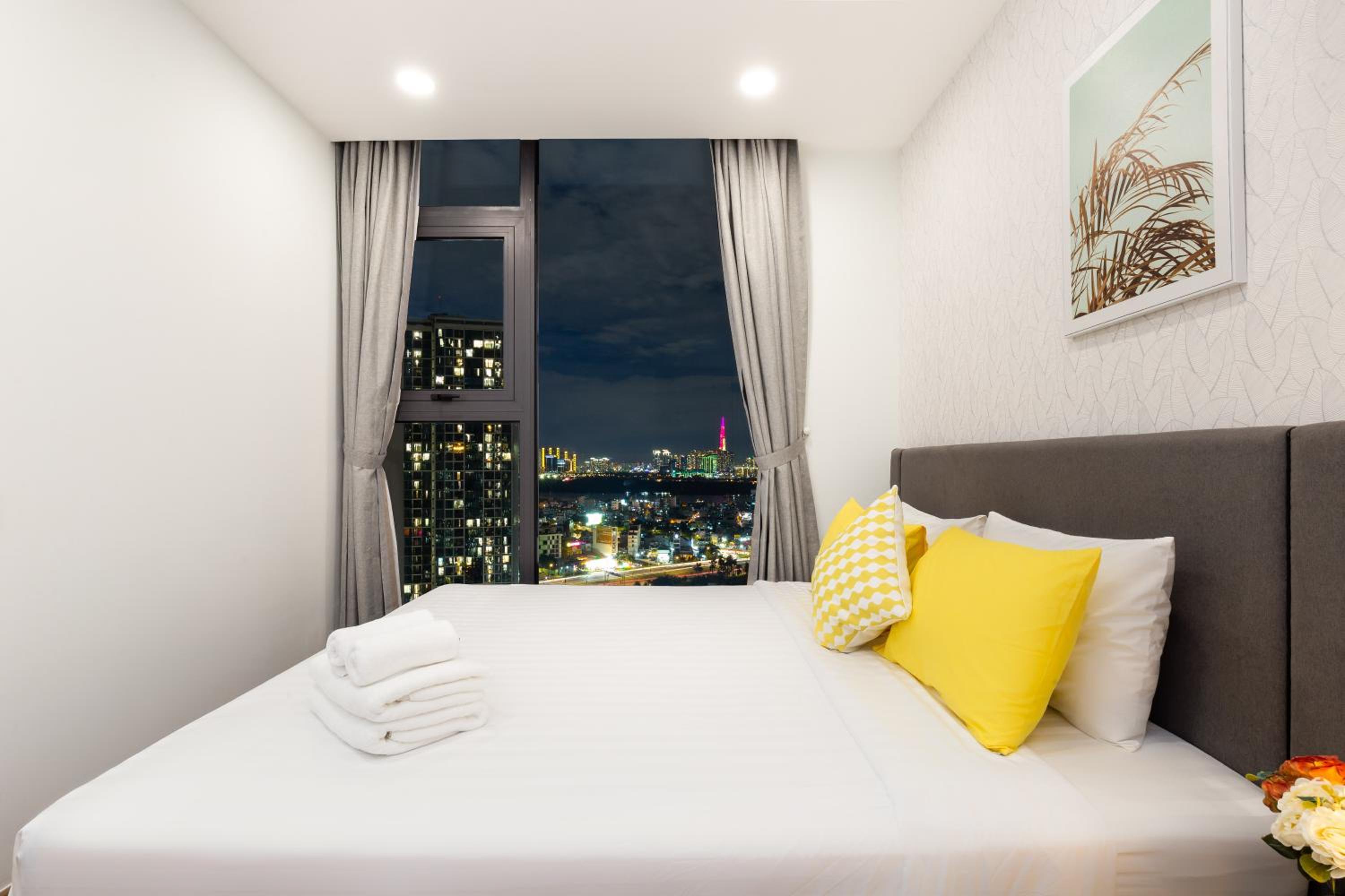 Eco Green SaiGon Apt - Amazing view - Free Pool & Gym