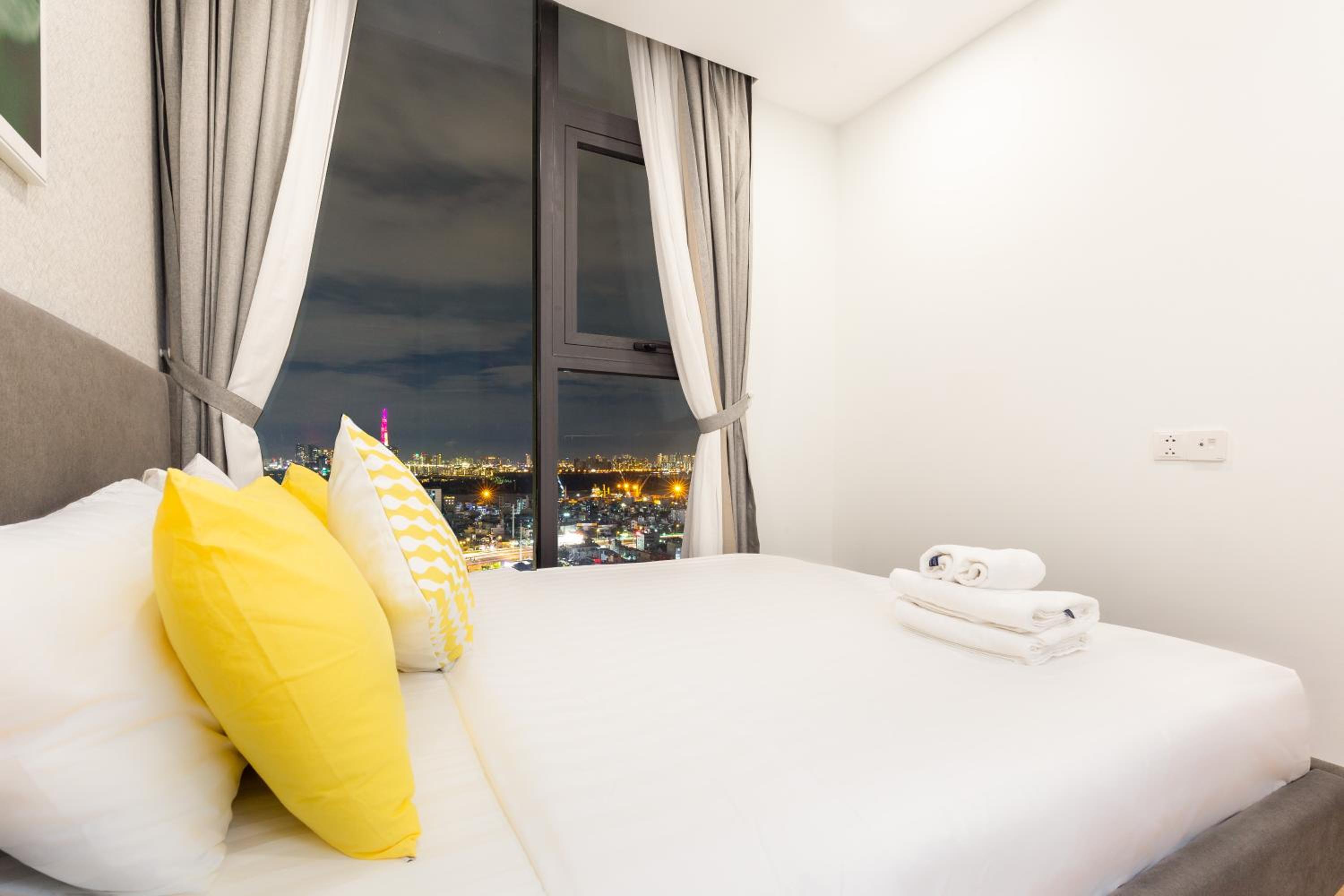 Eco Green SaiGon Apt - Amazing view - Free Pool & Gym