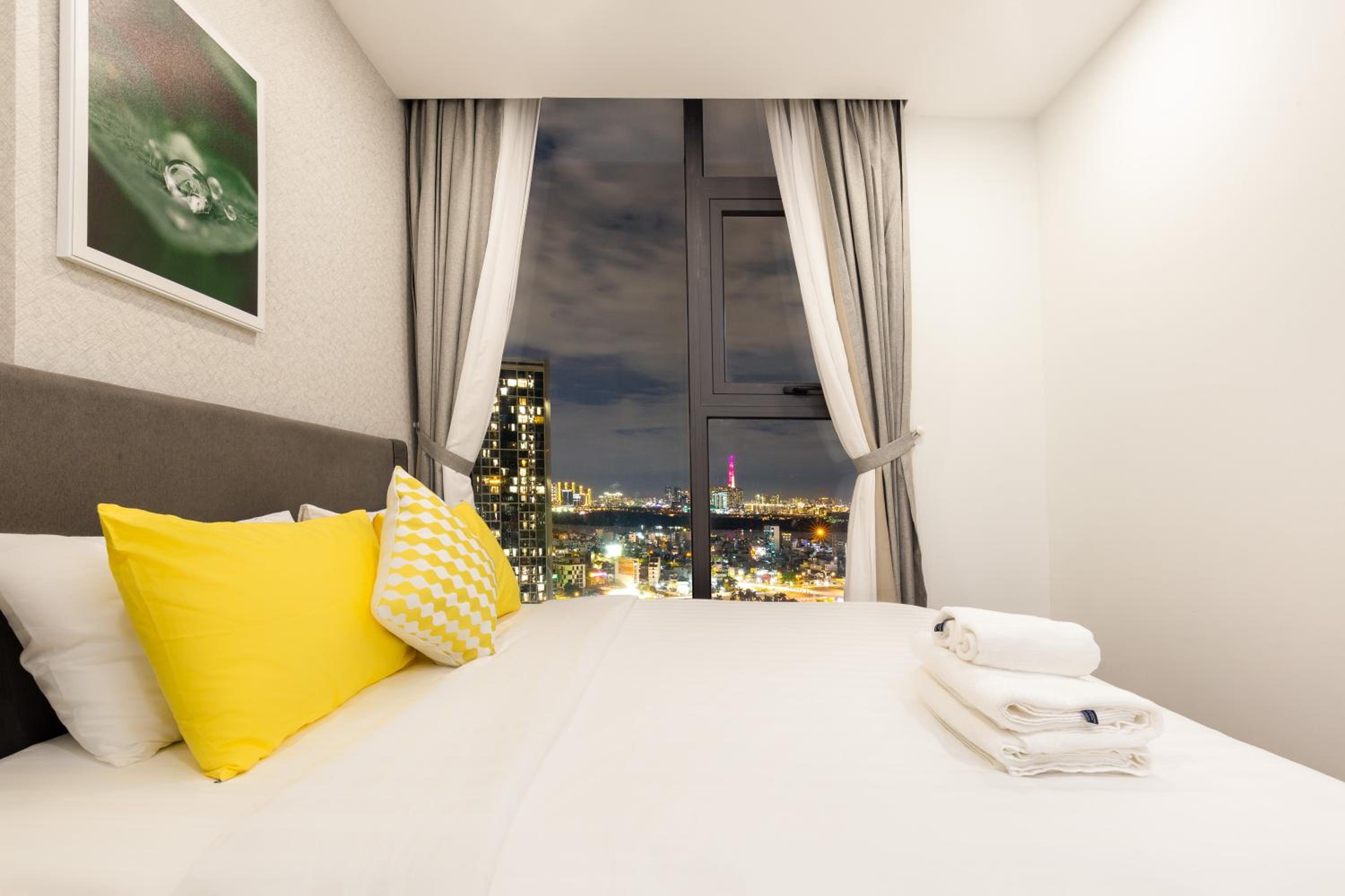Eco Green SaiGon Apt - Amazing view - Free Pool & Gym