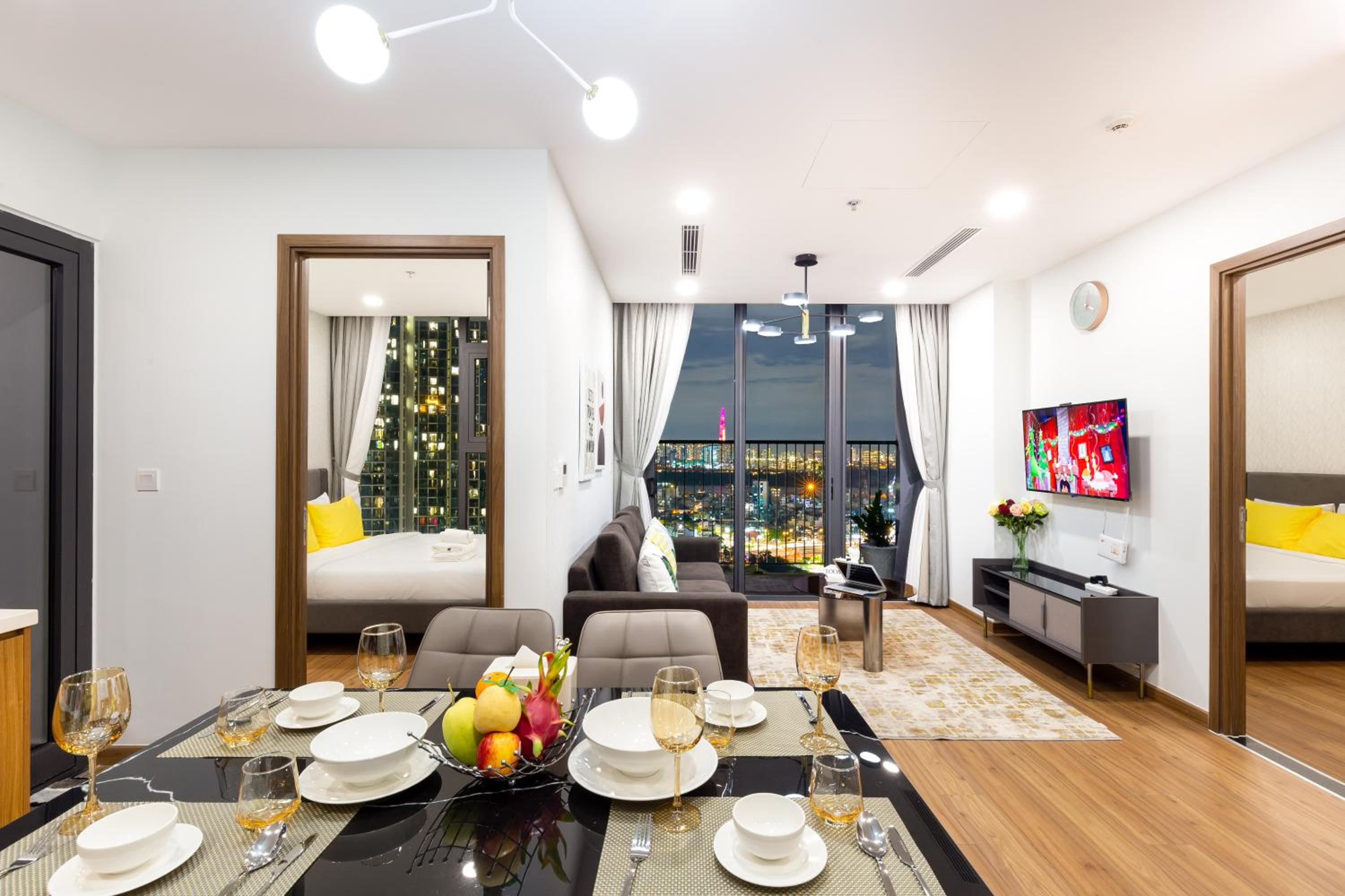 Eco Green SaiGon Apt - Amazing view - Free Pool & Gym