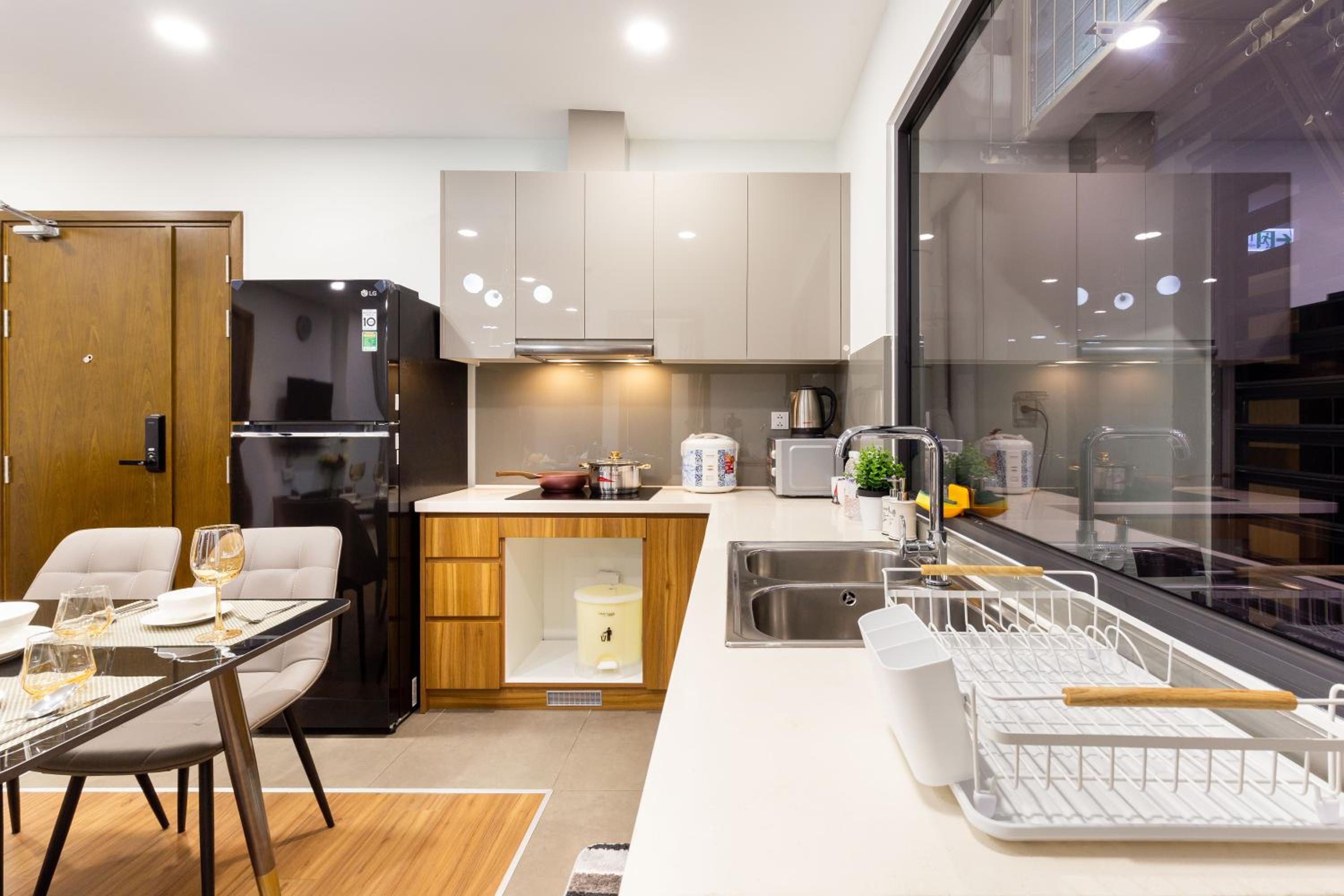 Eco Green SaiGon Apt - Amazing view - Free Pool & Gym