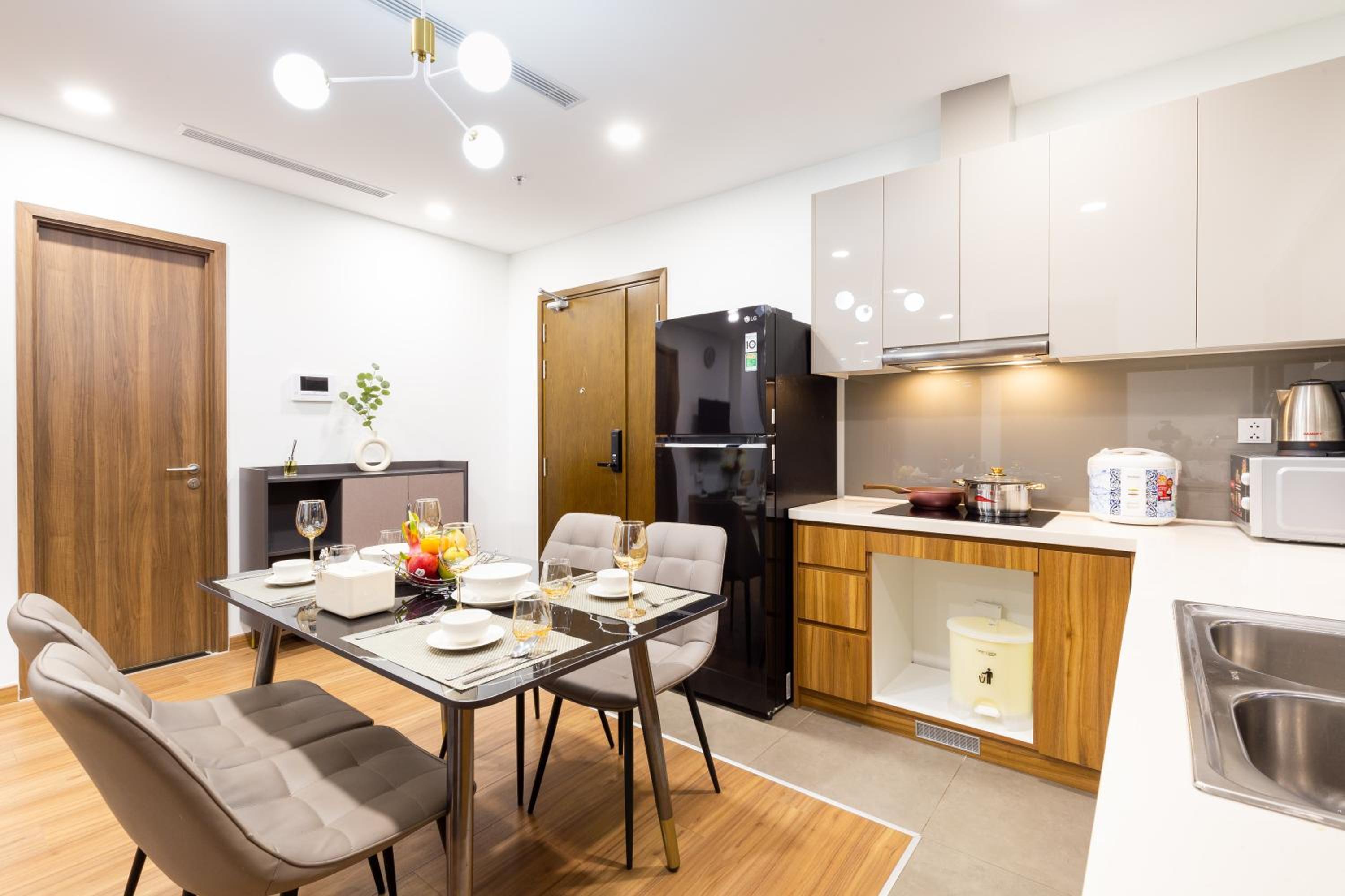 Eco Green SaiGon Apt - Amazing view - Free Pool & Gym