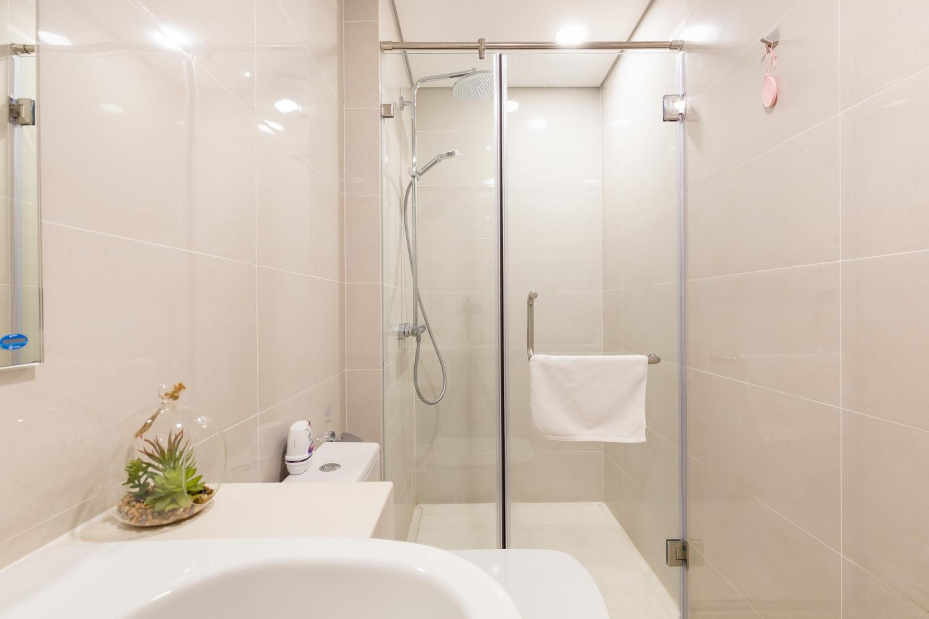 Eco Green SaiGon Apt - Amazing view - Free Pool & Gym