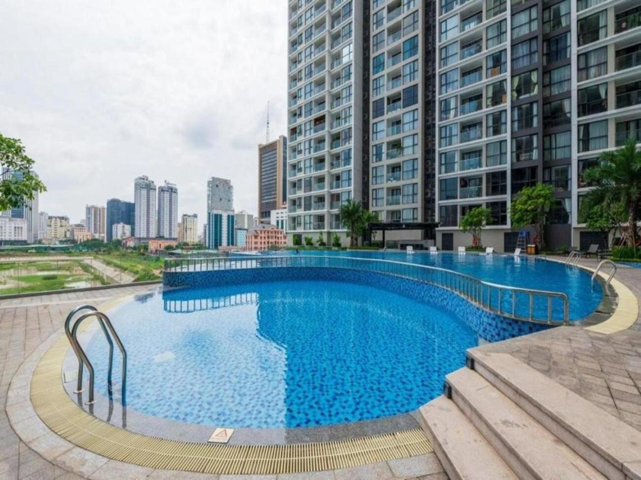 Vincom Plaza Vinhomes Sky Lake Phạm Hùng Mỹ Đình