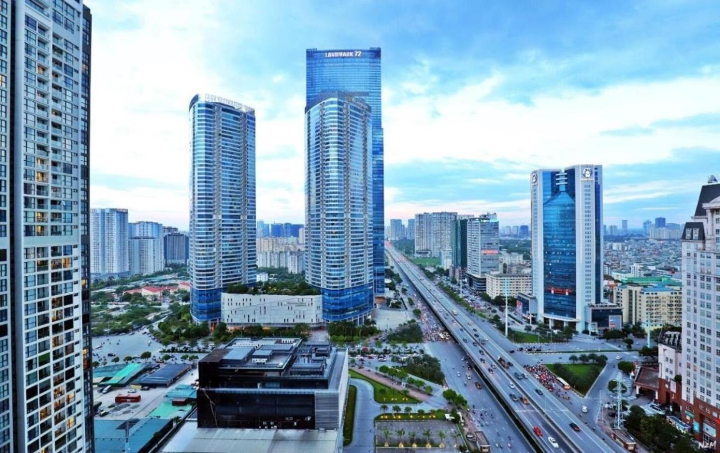 Vincom Plaza Vinhomes Sky Lake Phạm Hùng Mỹ Đình