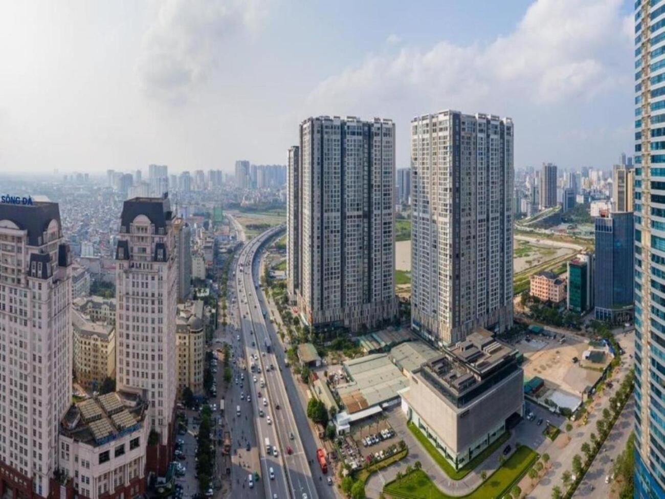 Vincom Plaza Vinhomes Sky Lake Phạm Hùng Mỹ Đình