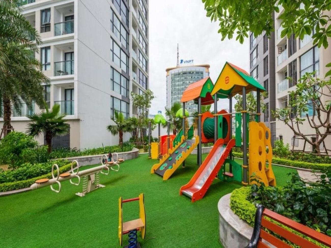 Vincom Plaza Vinhomes Sky Lake Phạm Hùng Mỹ Đình