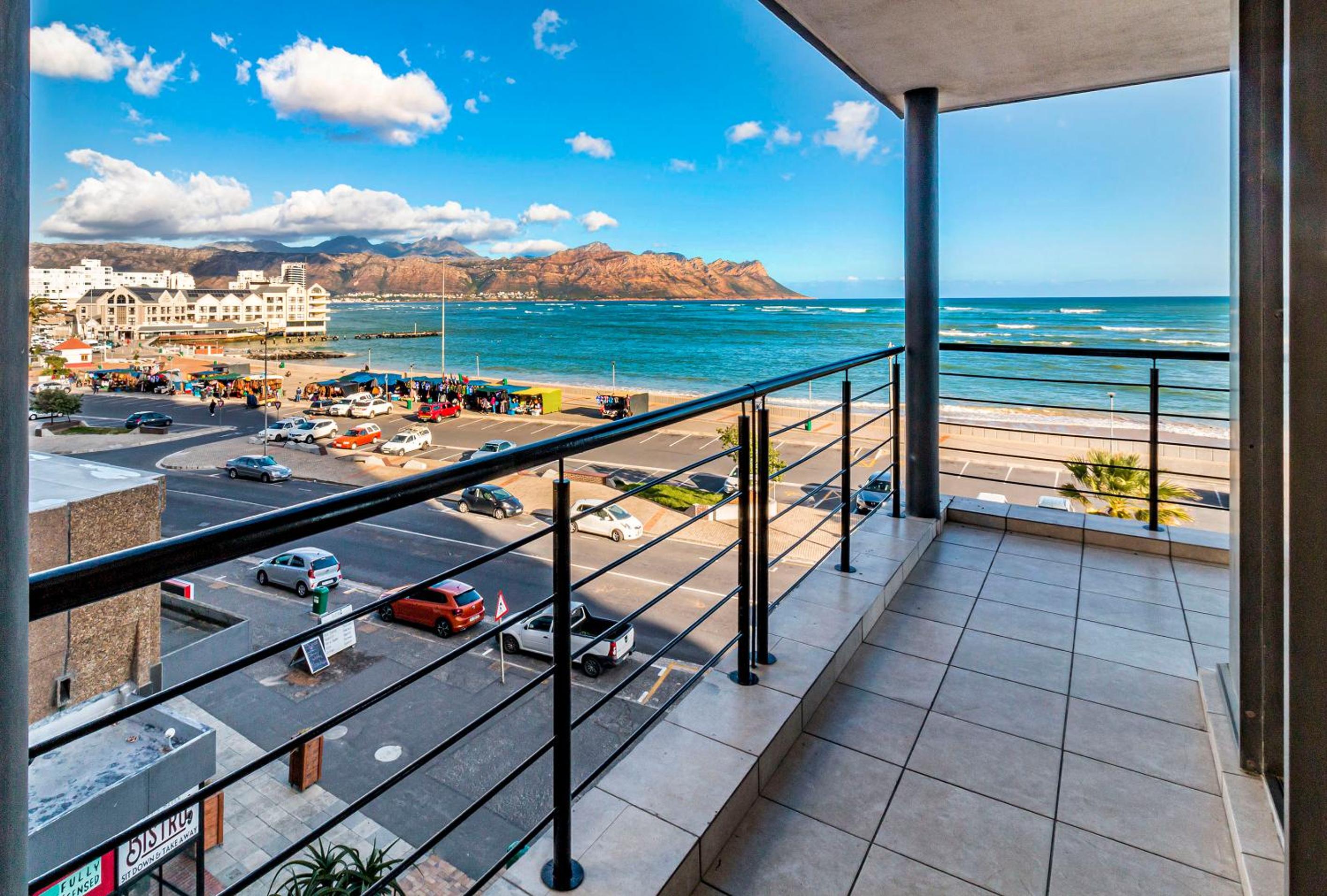 Beach breaks On Strand 97. view 2
