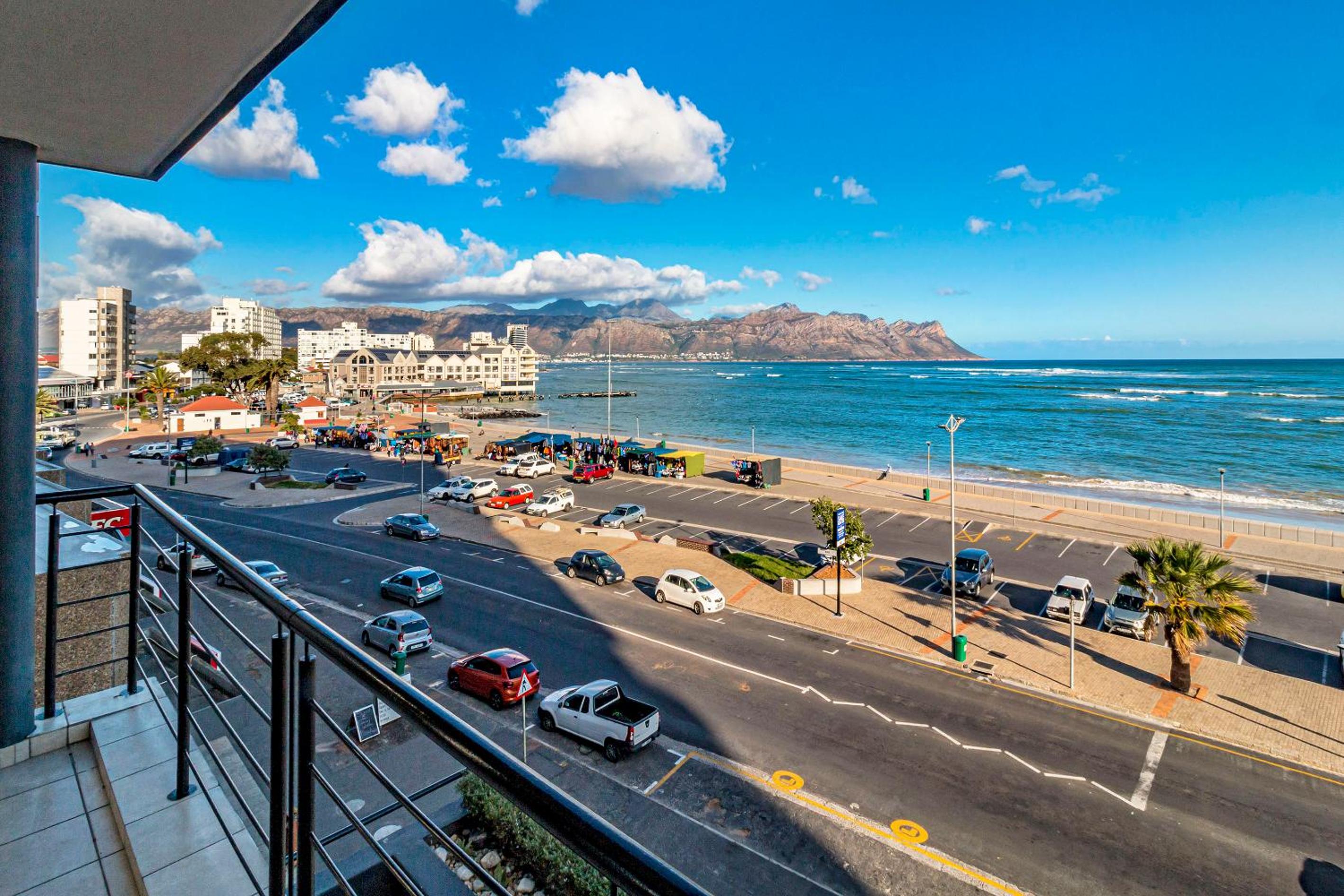 Beach breaks On Strand 97. view 3