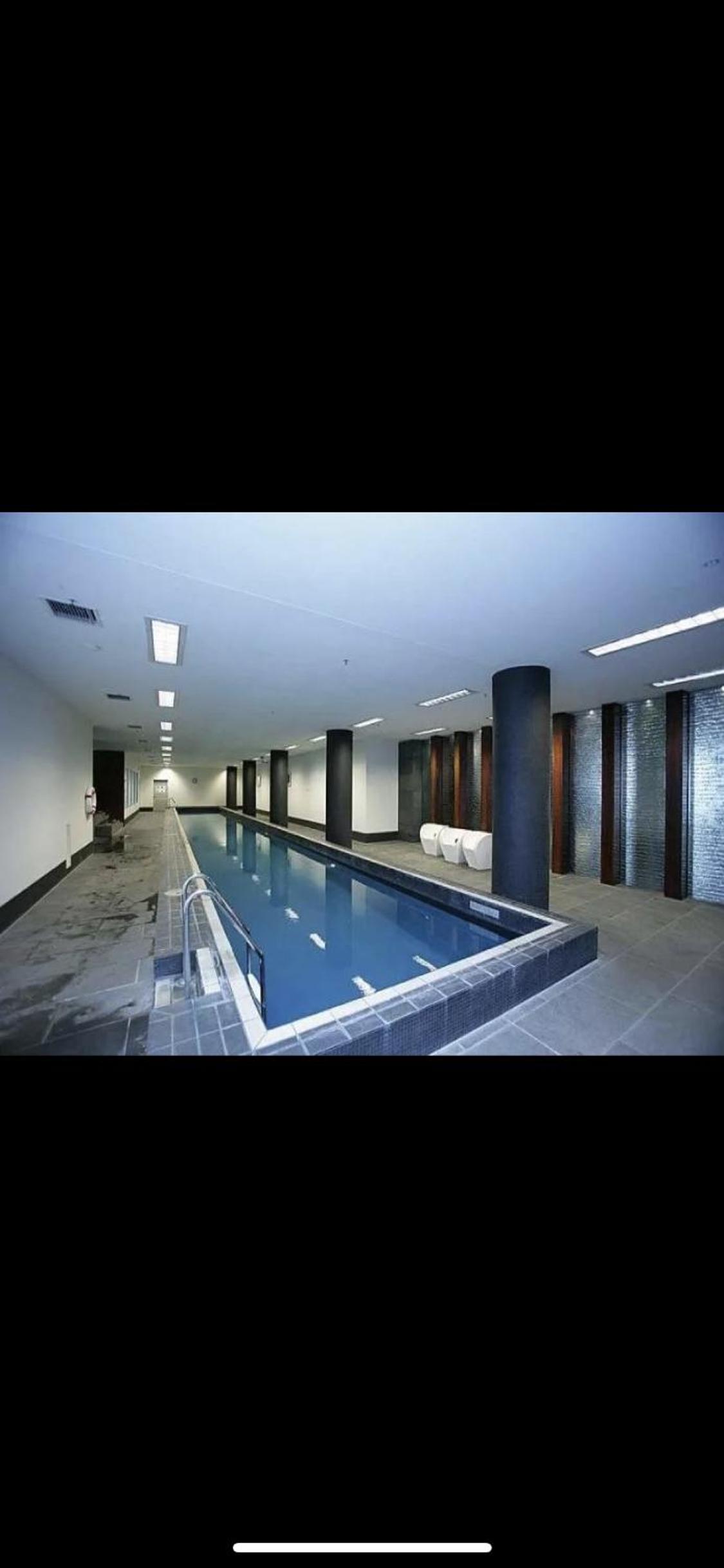 Luxurious Apartment in the heart of Docklands - Image 3