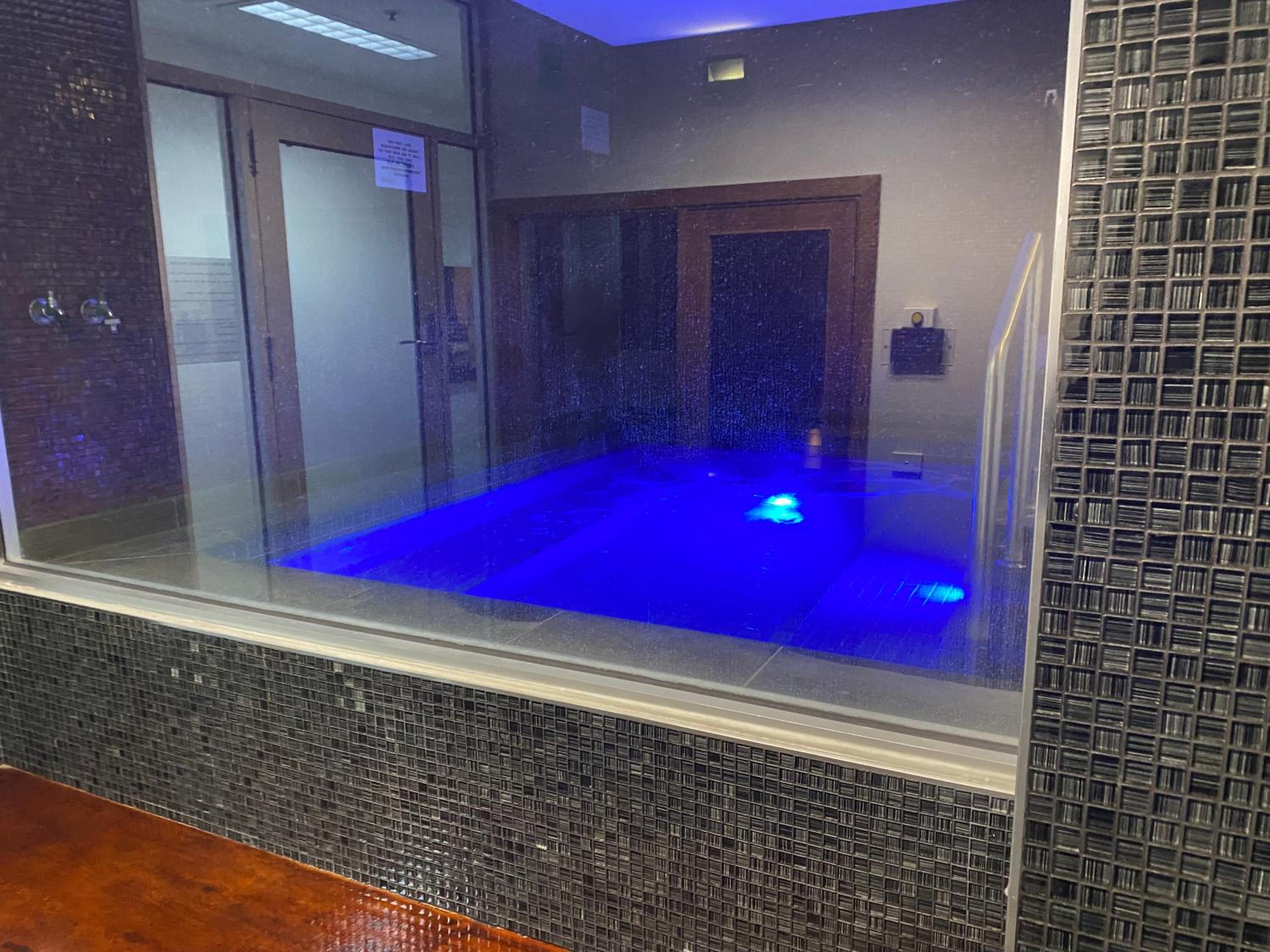 Luxurious Apartment in the heart of Docklands - Image 4