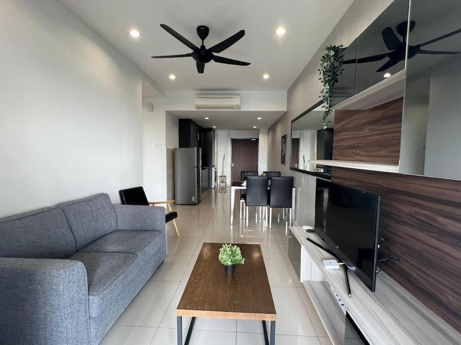Encorp Marina, 2 Bedroom, 6pax, Same Floor with Indoor Infinity Pool photo 8