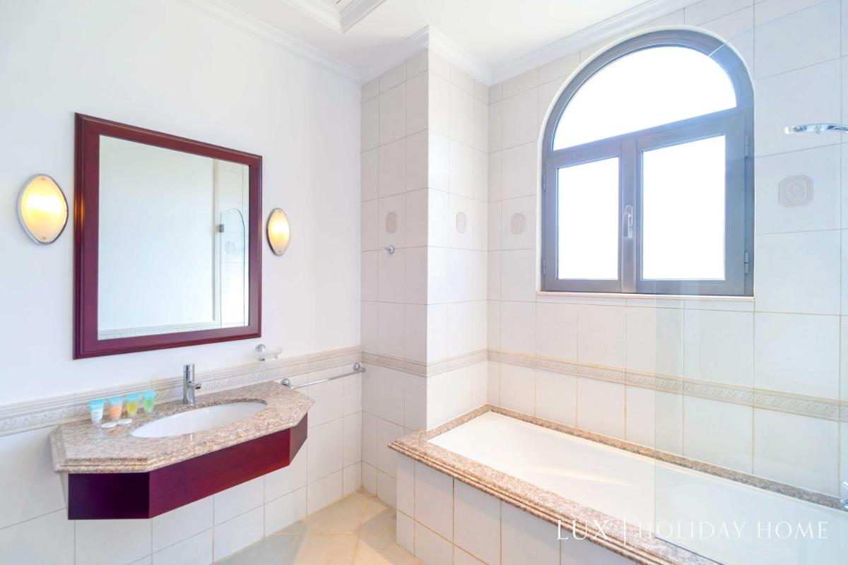 LUX - The Ocean Pearl Villa
