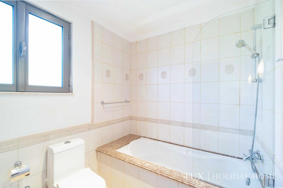 LUX - The Ocean Pearl Villa