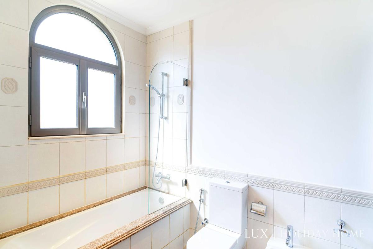 LUX - The Ocean Pearl Villa