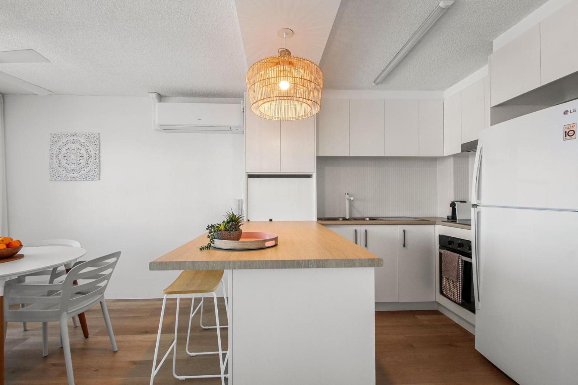 Cheltenham Apartments Unit 18 40 King St view 5