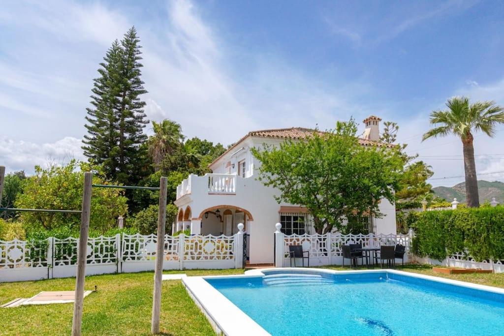 Lovely holiday residence - delicious pool and Padel - 6 bedrooms