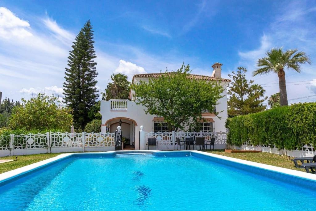 Lovely holiday residence - delicious pool and Padel - 6 bedrooms