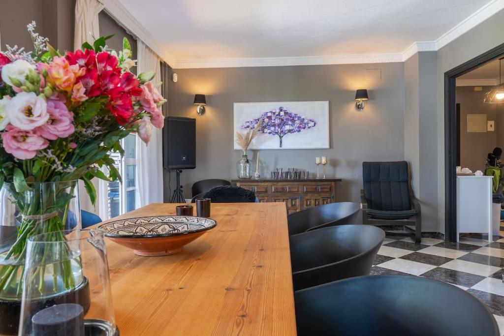 Lovely holiday residence - delicious pool and Padel - 6 bedrooms