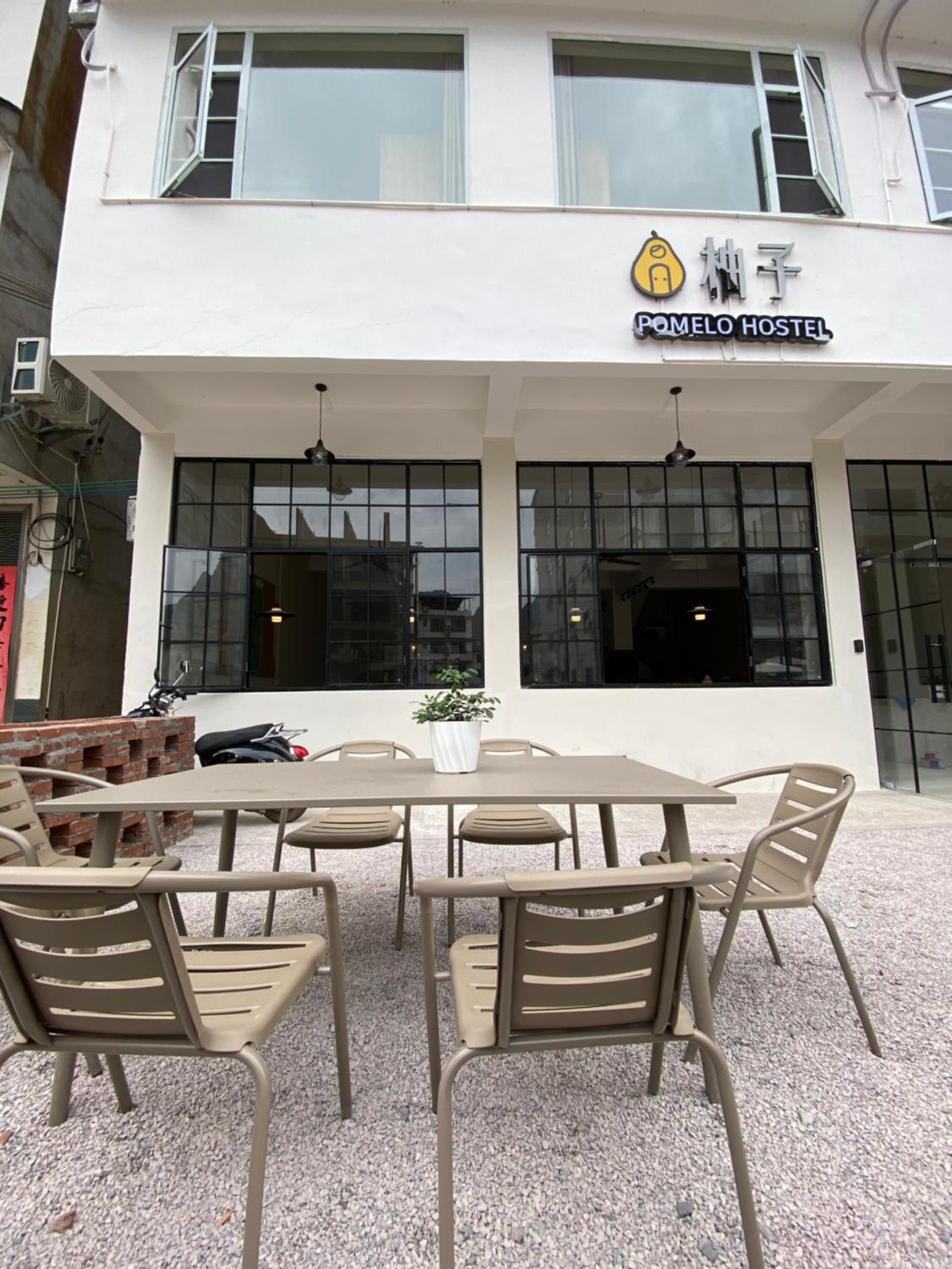 Pomelo Hostel Xingping