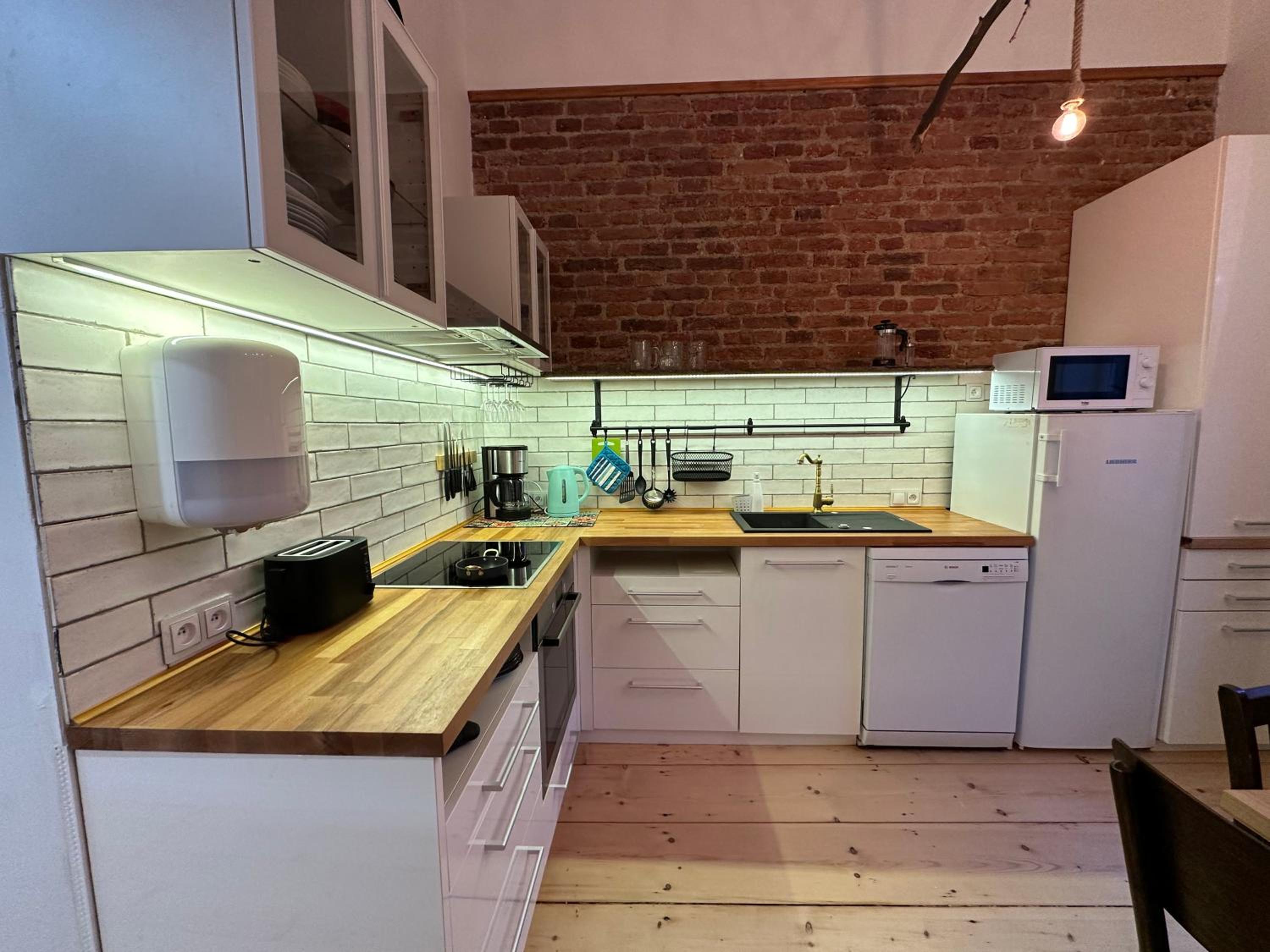 Cozy New Loft Apartment