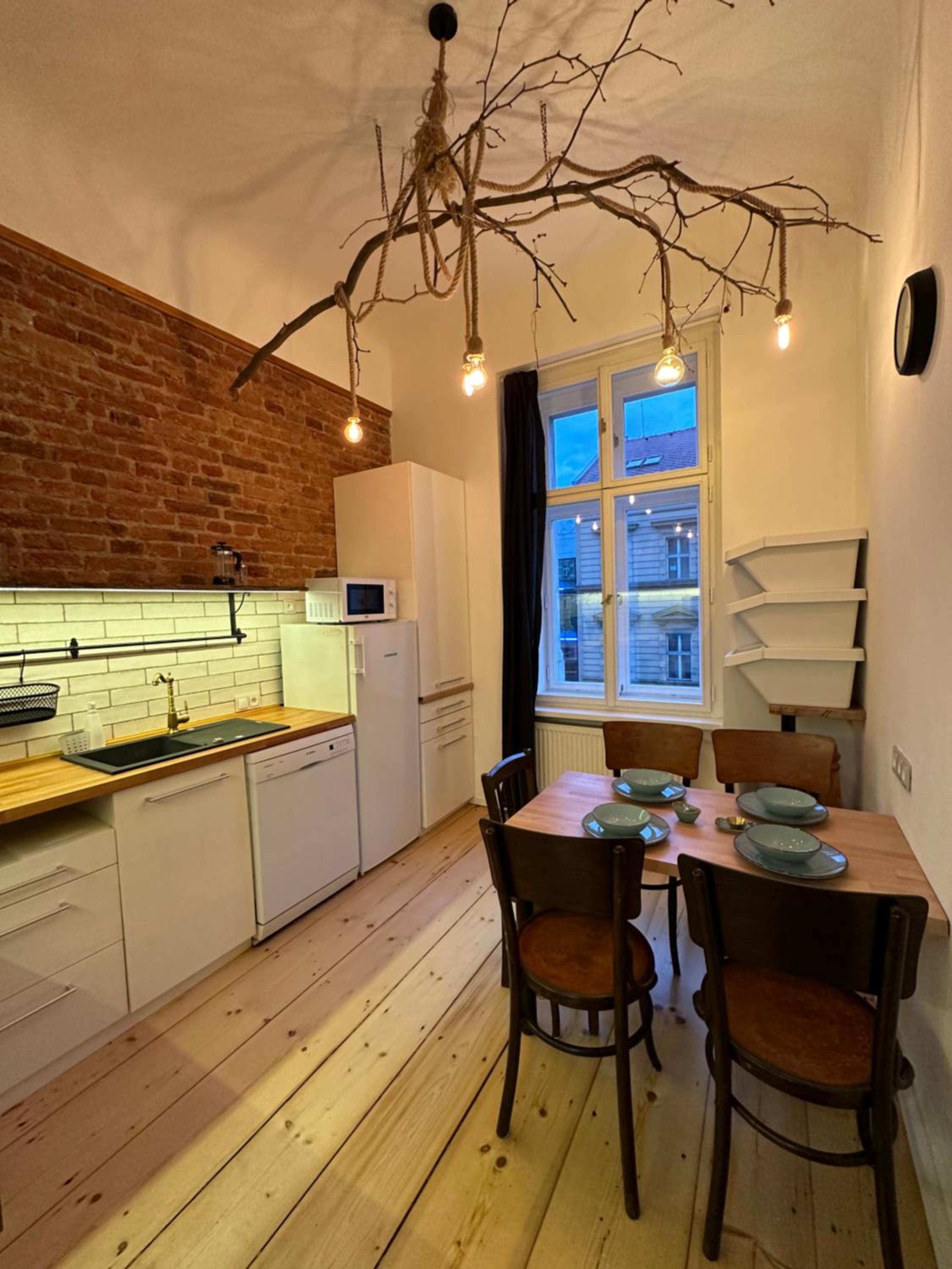 Cozy New Loft Apartment