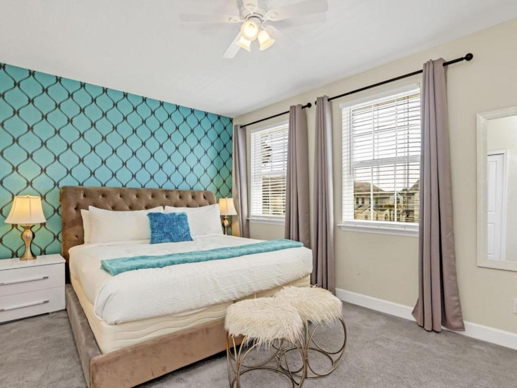4 Bed Pool Home On Resort Community Near Disney! view 2