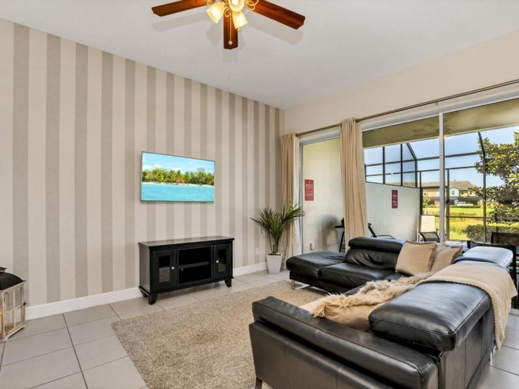 4 Bed Pool Home On Resort Community Near Disney! view 5