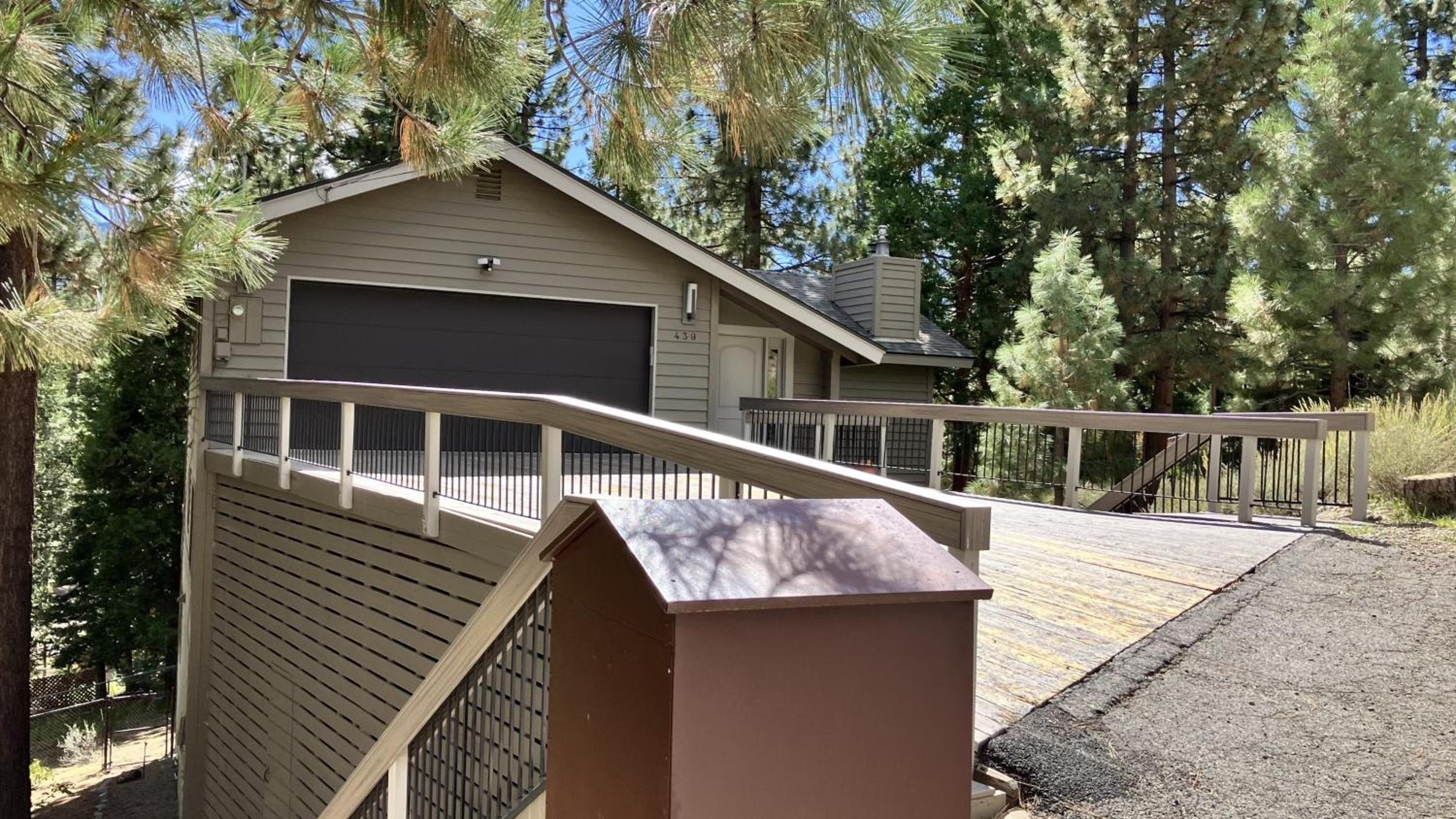 Newly Remodeled 5 Bedroom Home With Hot Tub view 2