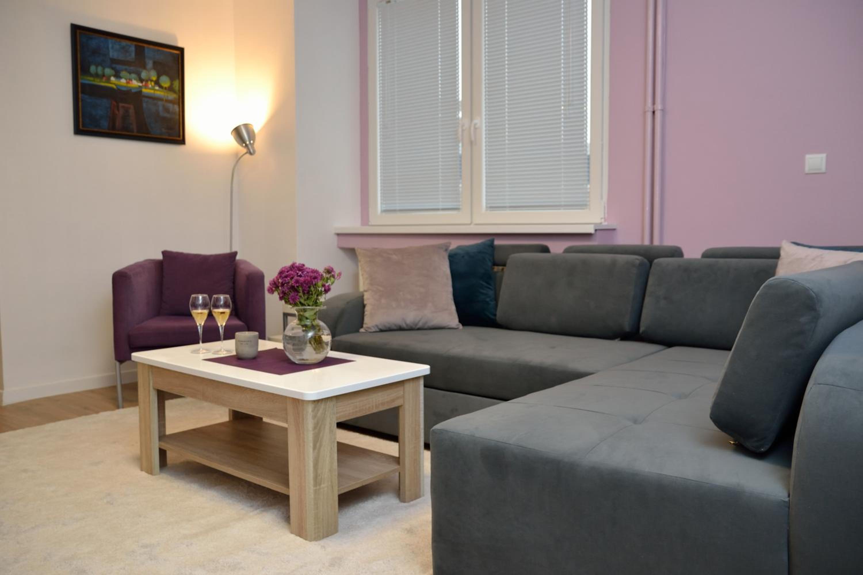 Heart of the City - 75sqm - FREE PARKING view 2