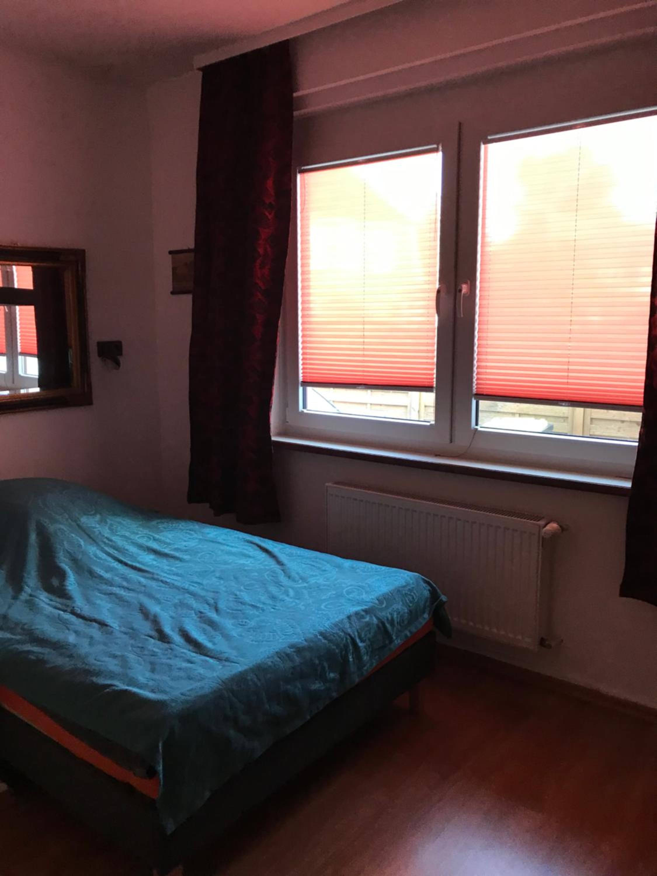 FeWo Aurich Zentrum EG 3 Schlafzimmer und FeWo OG 4 Schlafzimmer