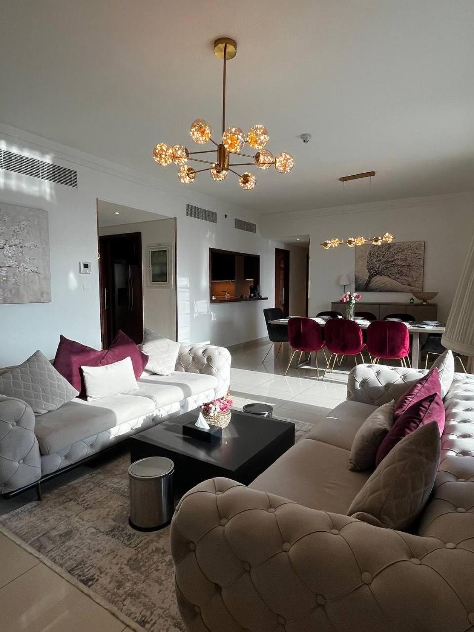 Hotel Burj Khalifa view, 3 Bedroom Apartment in Boulevard Point, Connected to Dubai Mall - Image 1