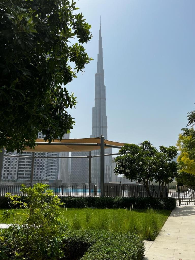 Burj Khalifa view, 3 Bedroom Apartment in Boulevard Point, Connected to Dubai Mall