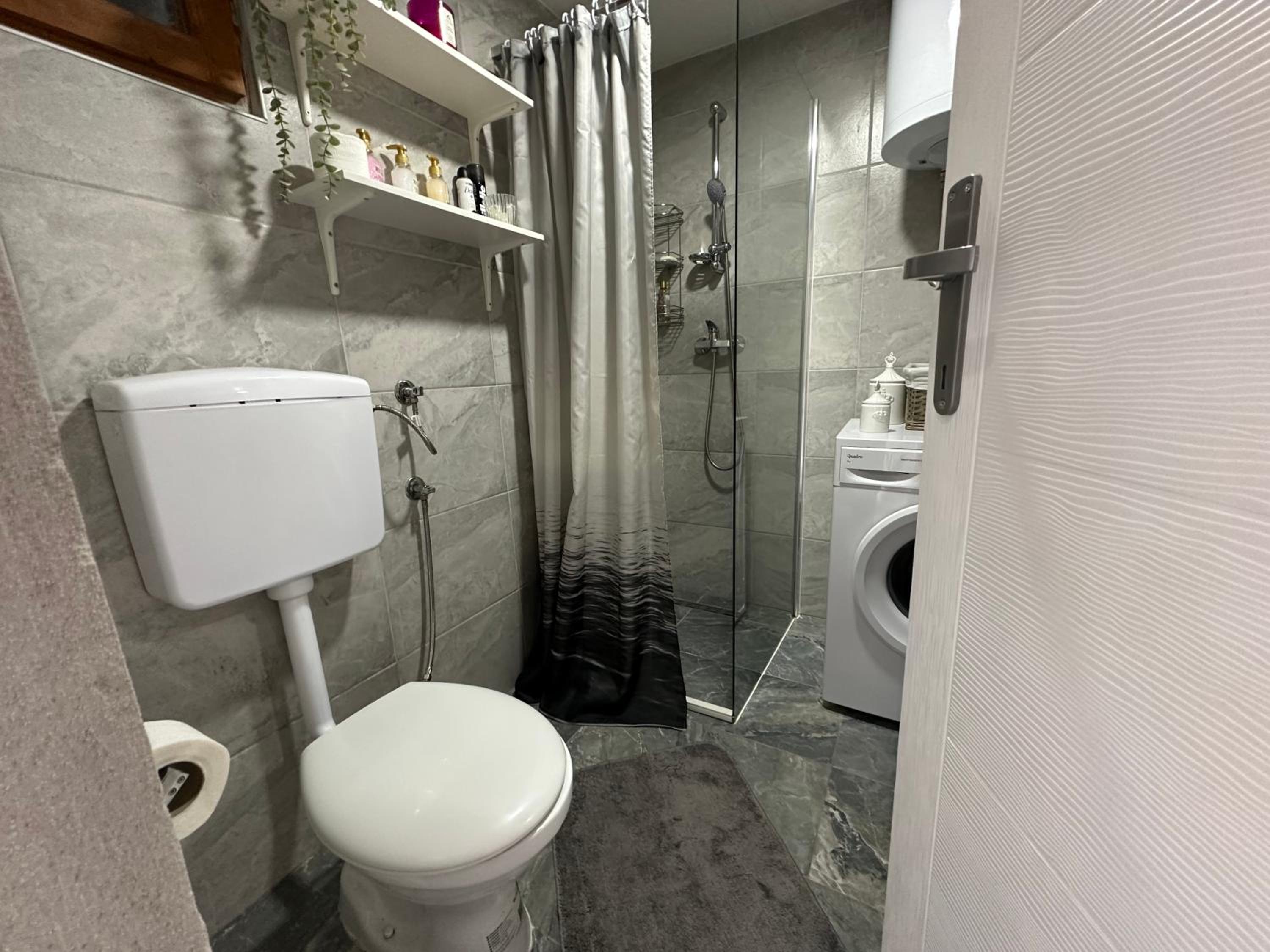Apartmani Senzor view 3