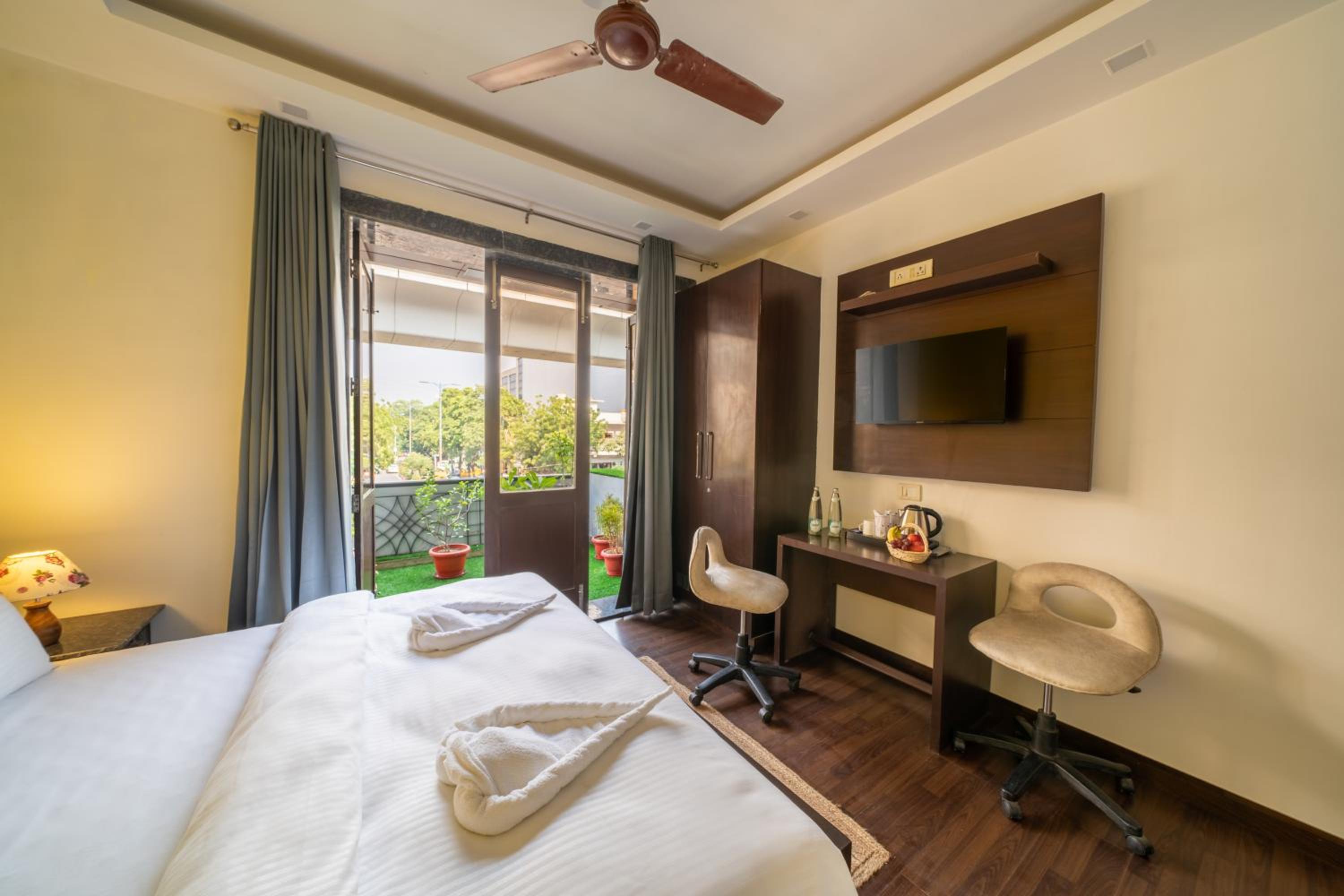 hotel room