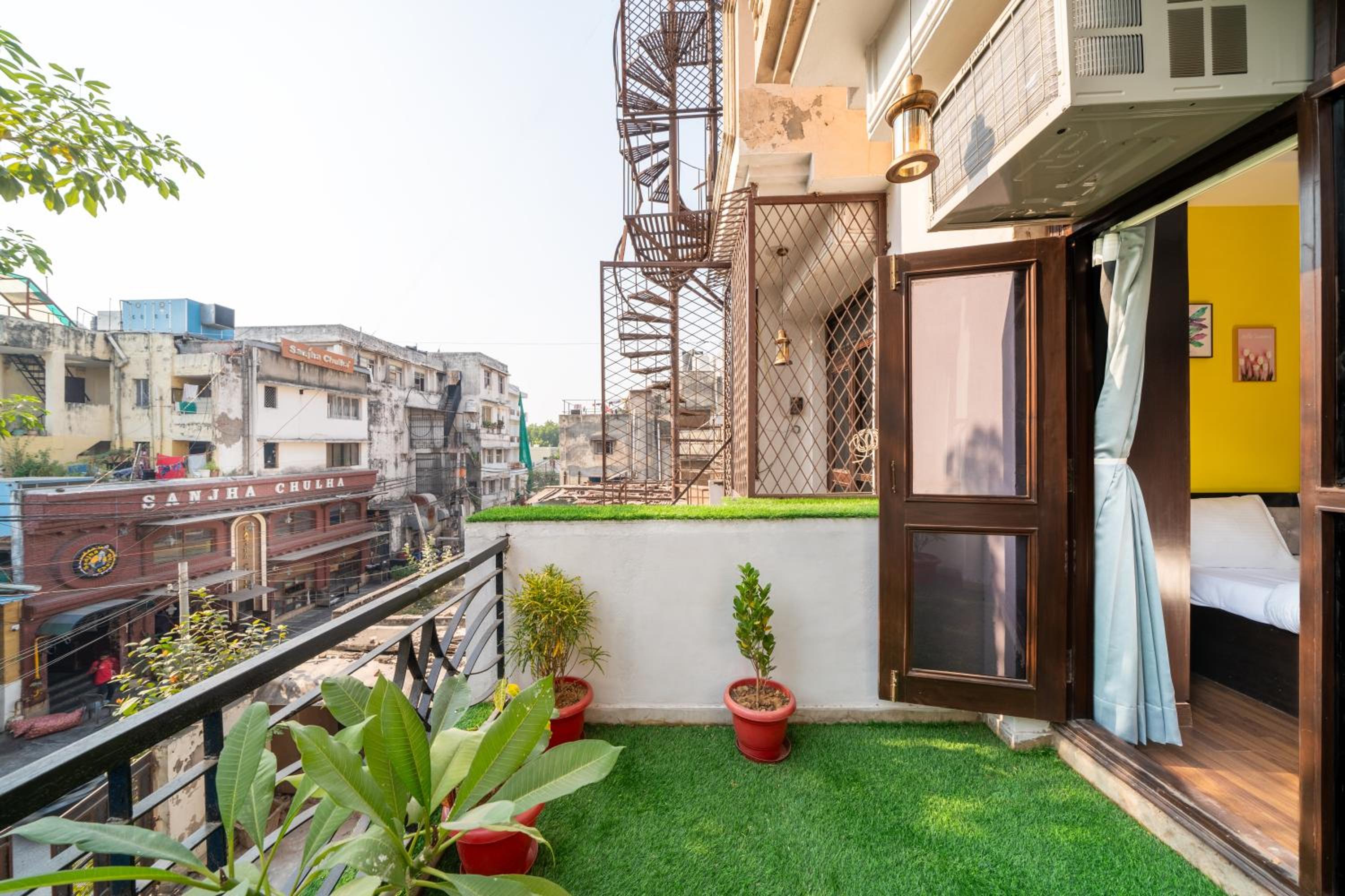 balance & terrace
